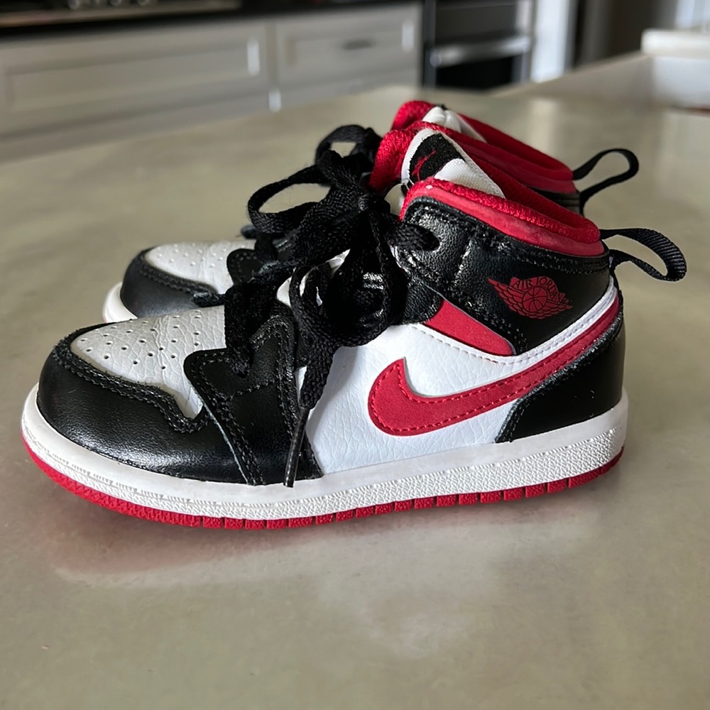 Toddler Air Jordan Mid
